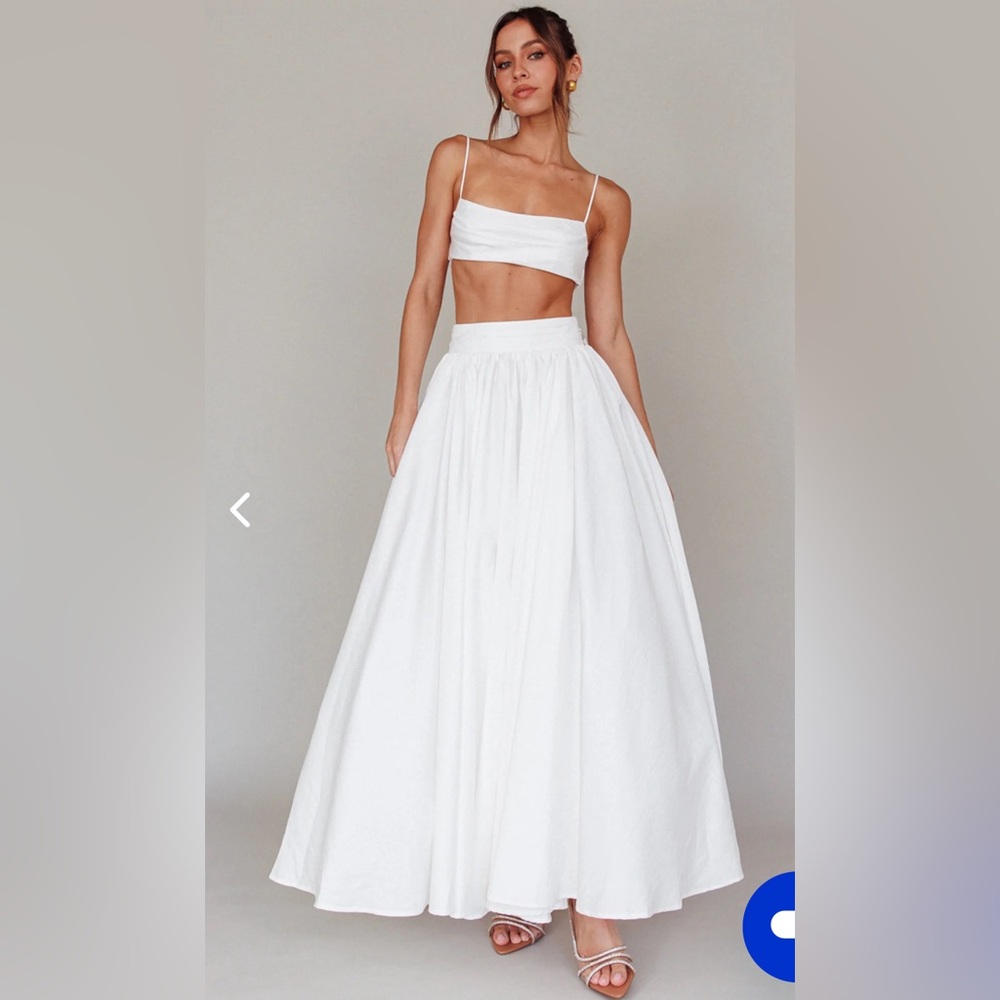 Perfect bridal outfit!